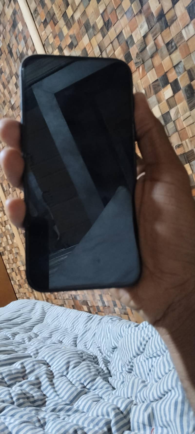 Apple iPhone 13 1