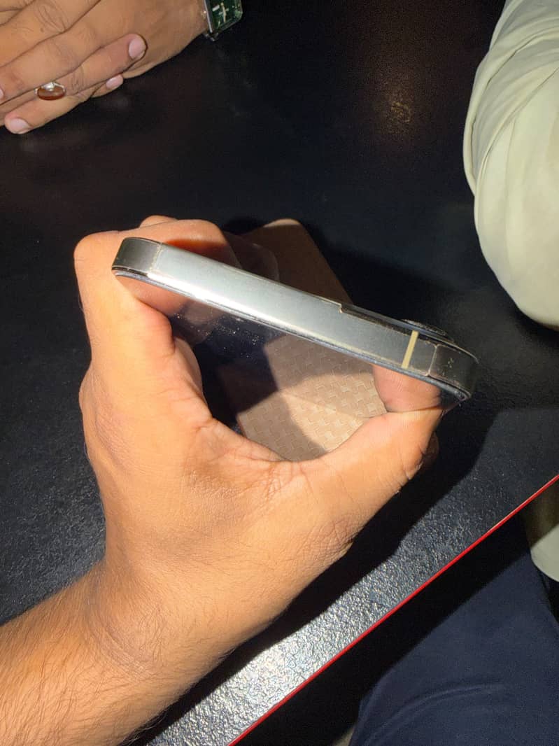 Apple iPhone 13 Pro Max 3