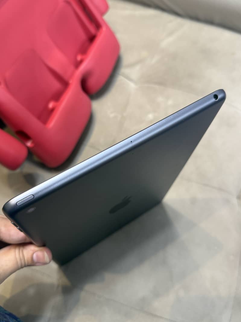 Ipad 7 7