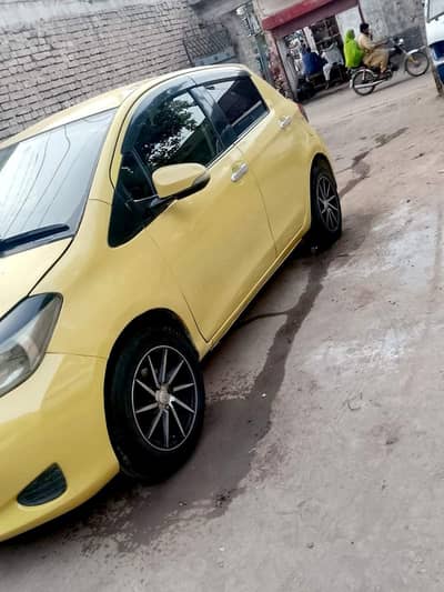 Toyota Vitz 2016