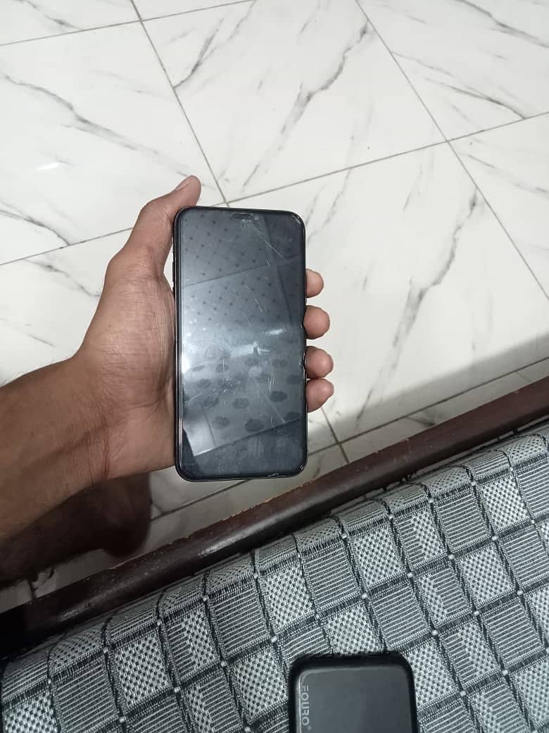 Apple iPhone X 4