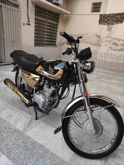 Honda CG 125 Gold Edition 2025