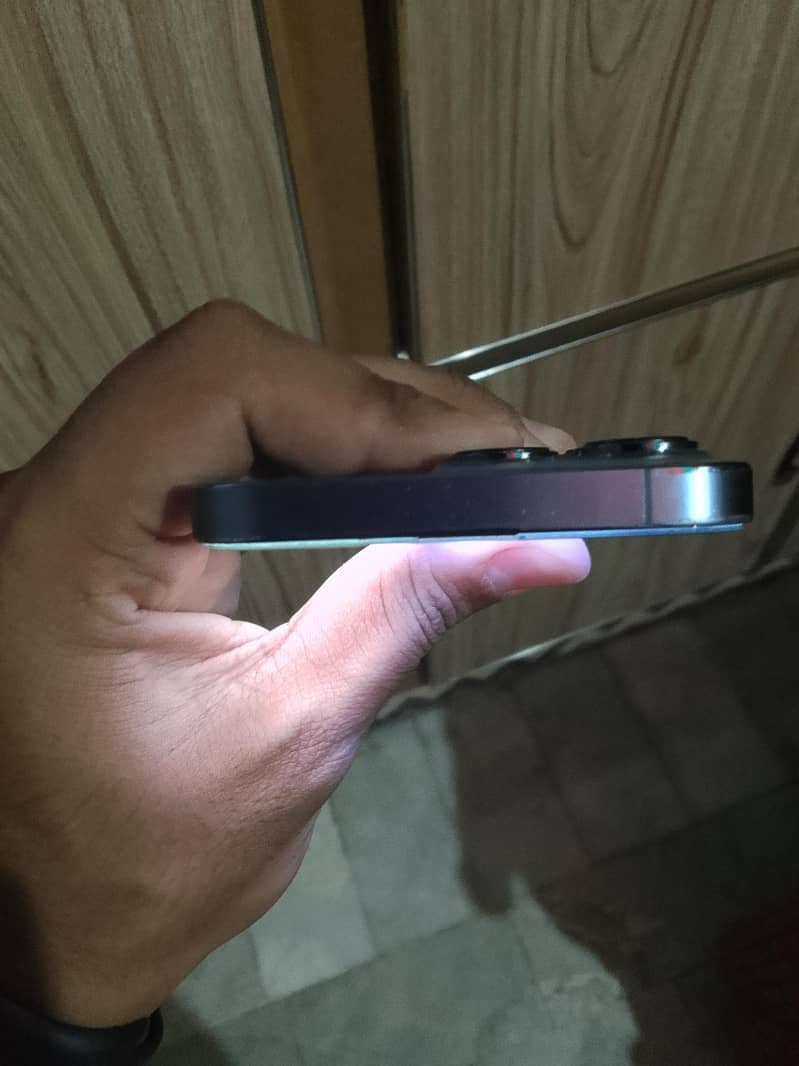 Apple iPhone 13 Pro 3
