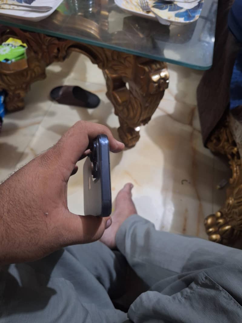 Apple iPhone 15 Pro Max 5