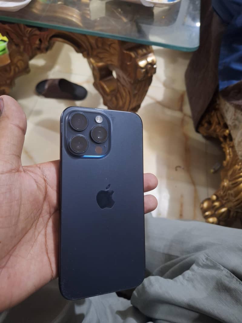 Apple iPhone 15 Pro Max 8