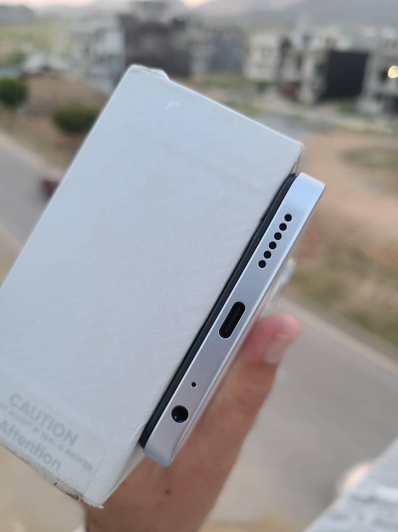 Tecno Spark 20 6