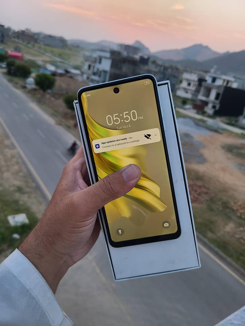 Tecno Spark 20 8