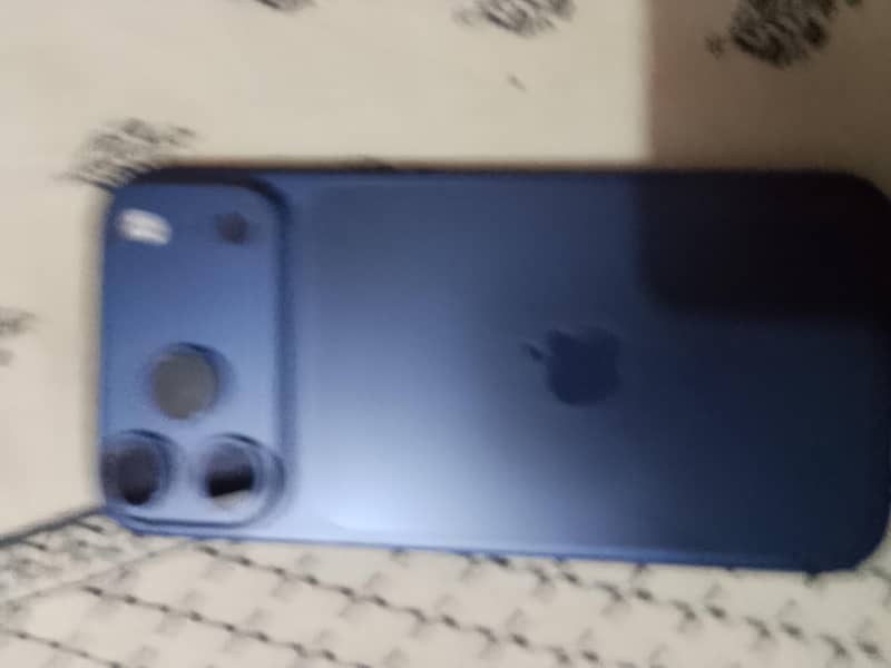 Apple iPhone 17 Pro Max 5