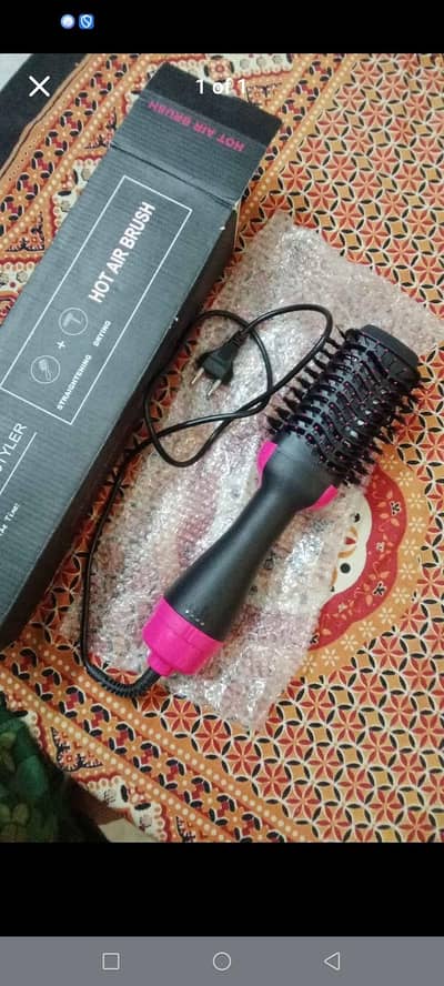 selling this brush straightener