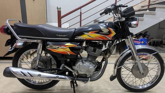 Honda CG 125 black Hyderabad number Genuine