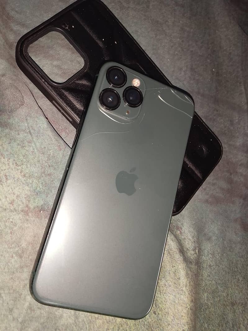 Apple iPhone 11 Pro 4