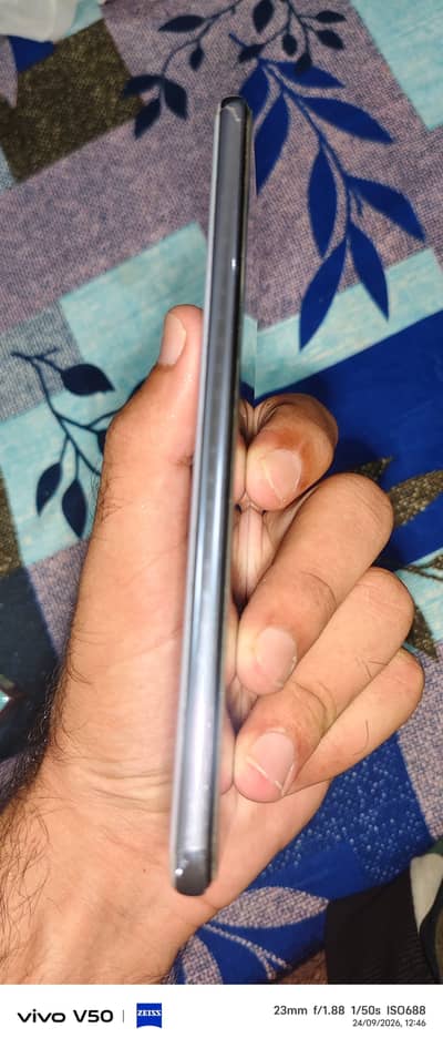 Vivo V50