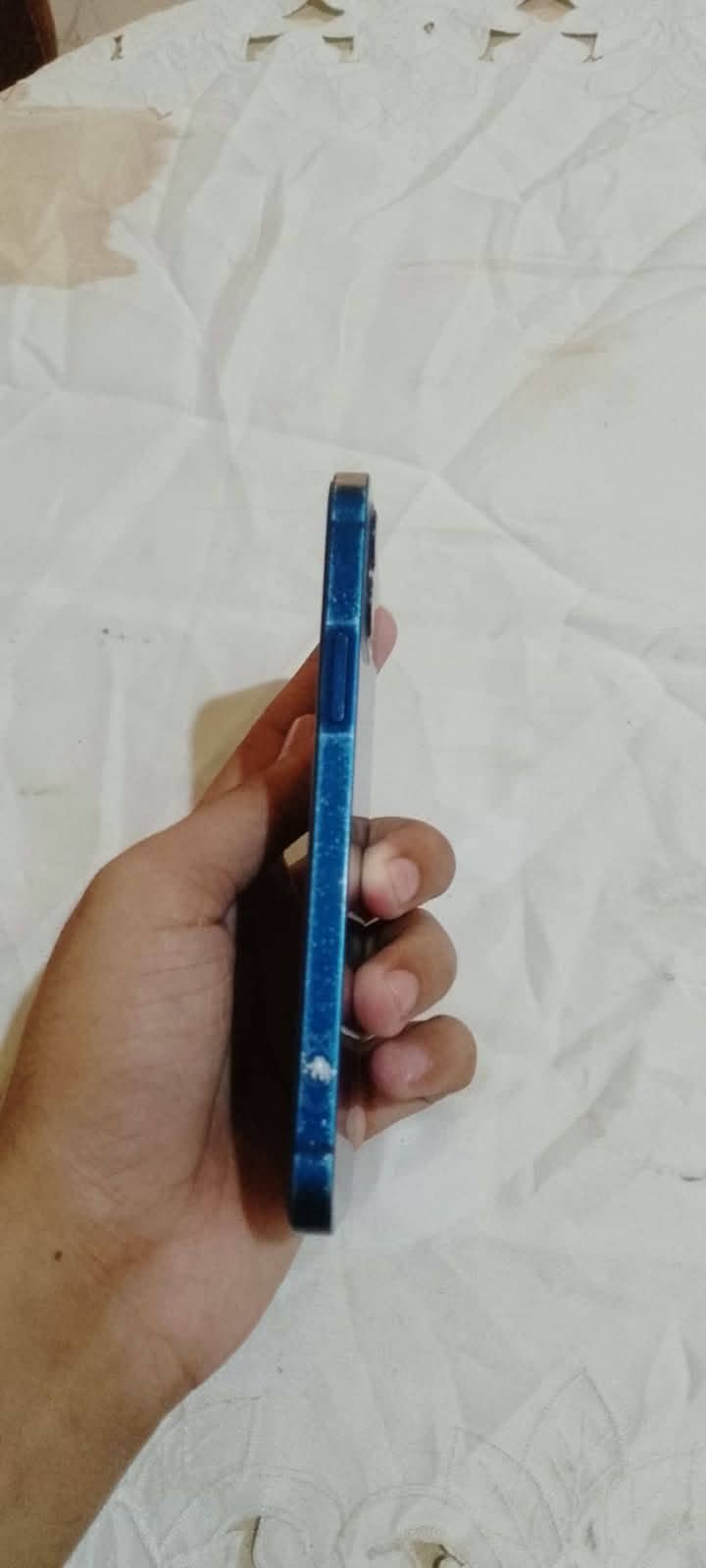 Apple iPhone 12 4
