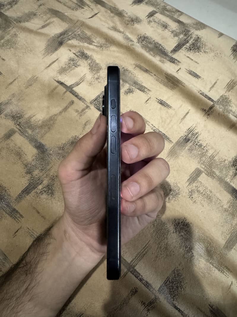Apple iPhone 15 Pro 5