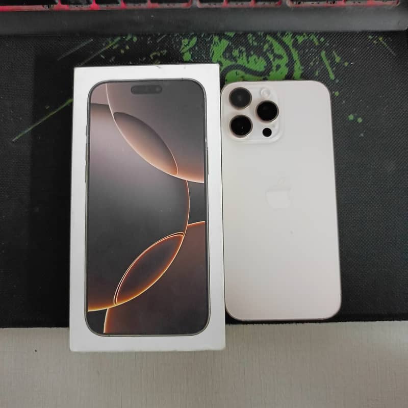 Apple iPhone 16 Pro Max 0