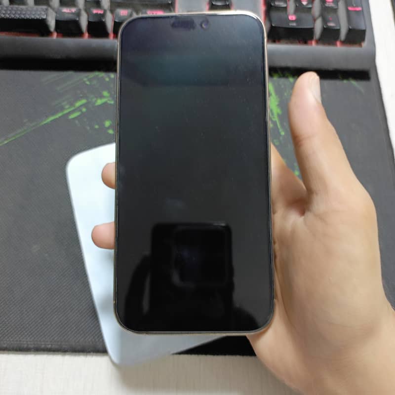 Apple iPhone 16 Pro Max 5