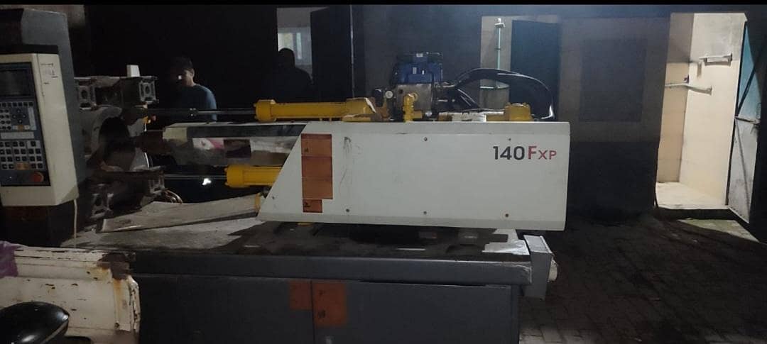 plastic molding machine 2