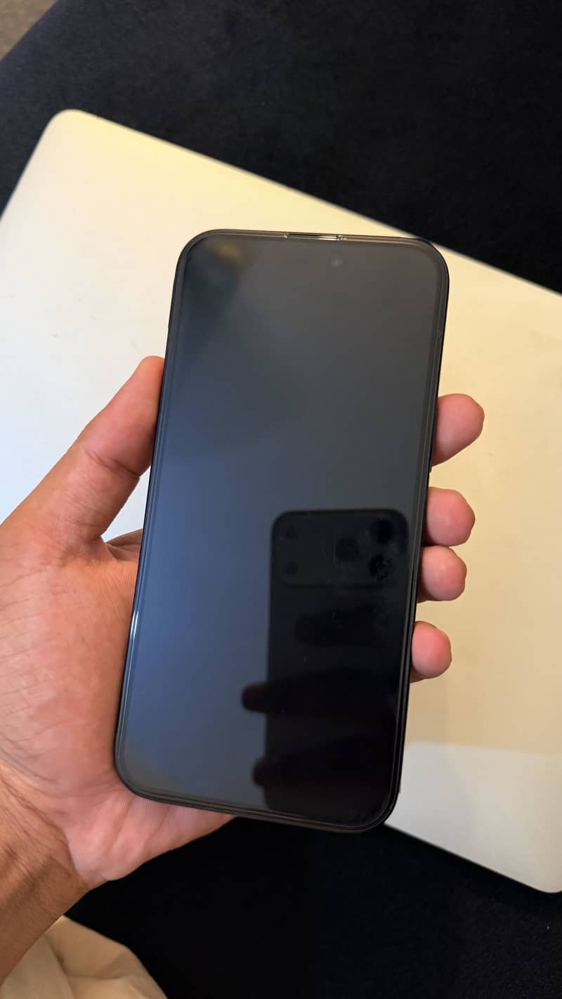 Apple iPhone 16 Plus 1