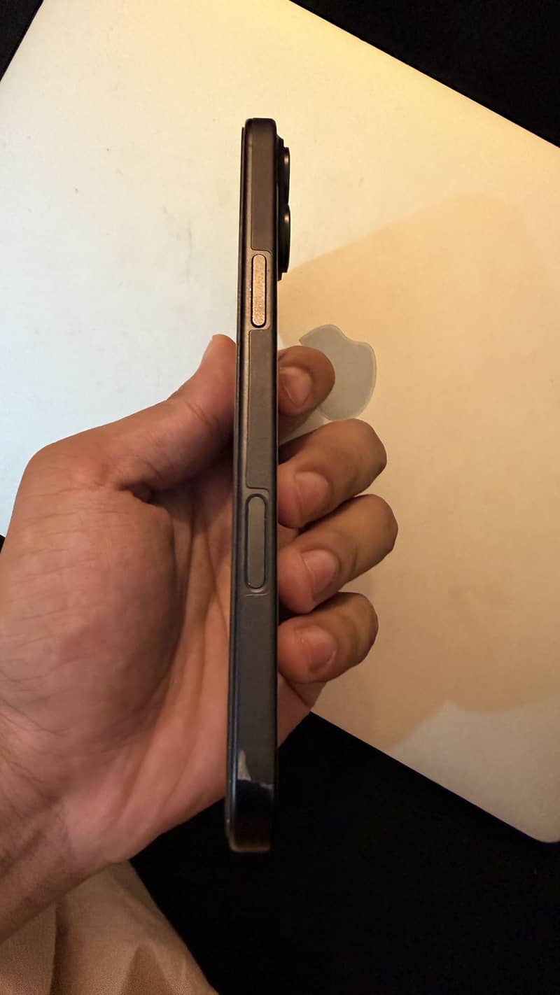 Apple iPhone 16 Plus 2