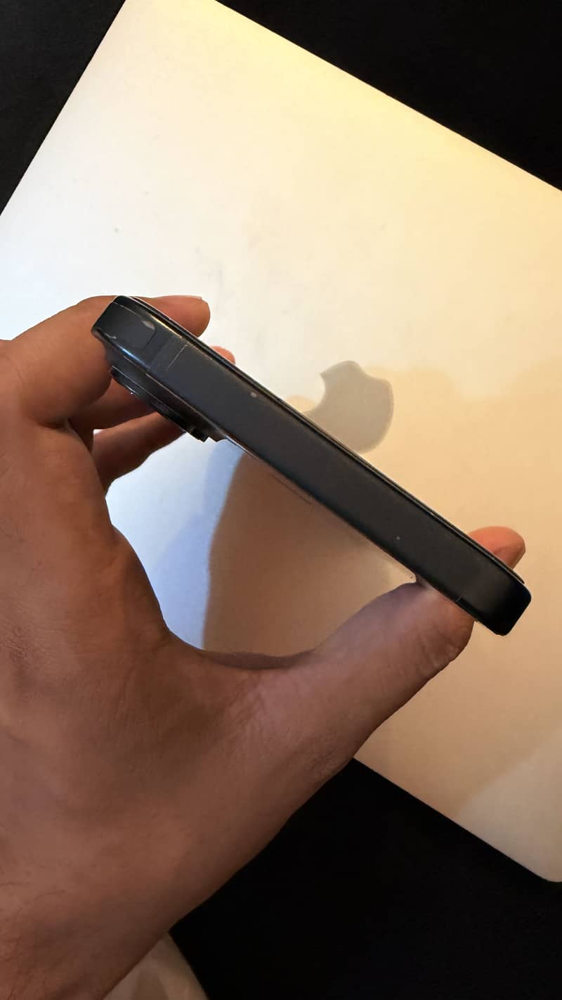 Apple iPhone 16 Plus 6