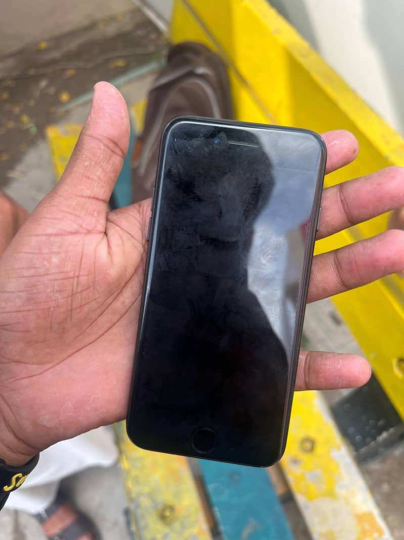 Apple iPhone 7 5
