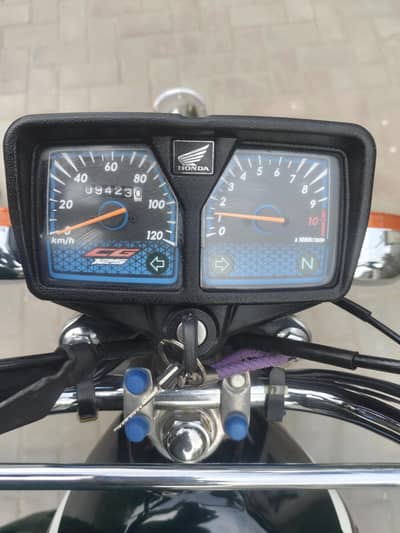 Honda 125/ condition 10/9 bold to bold original