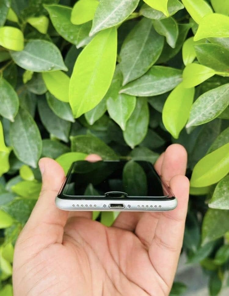 Apple iPhone SE 2