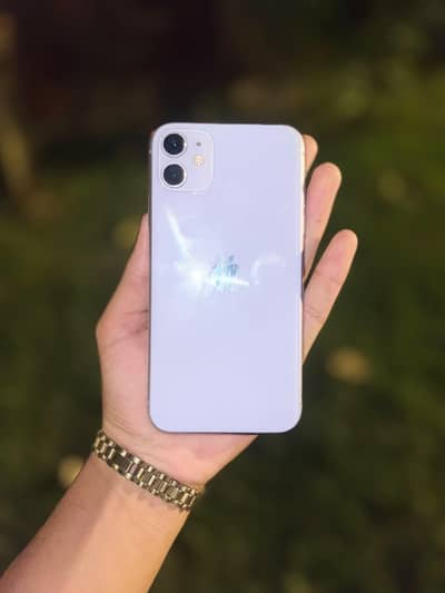 Apple iPhone 11 Factory unlocked 64gb For sale in good condition