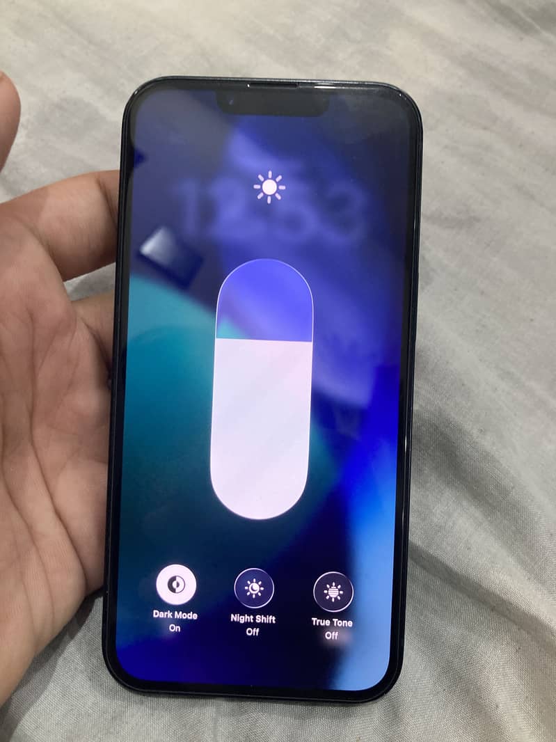Apple iPhone 13 7
