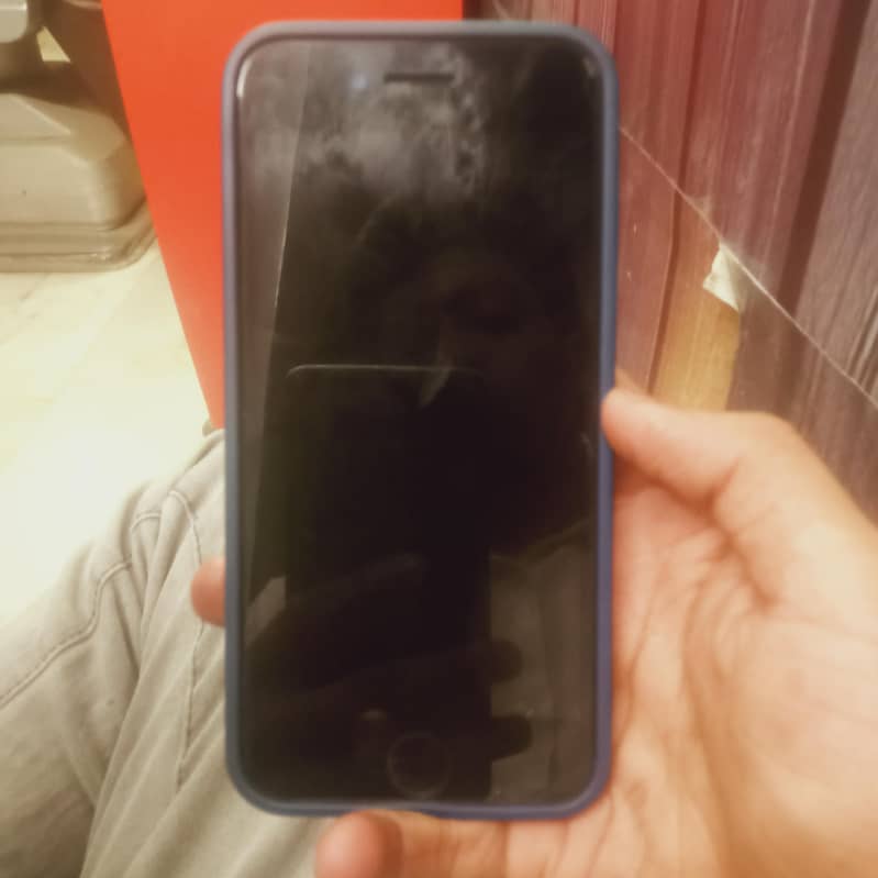 Apple iPhone 8 4