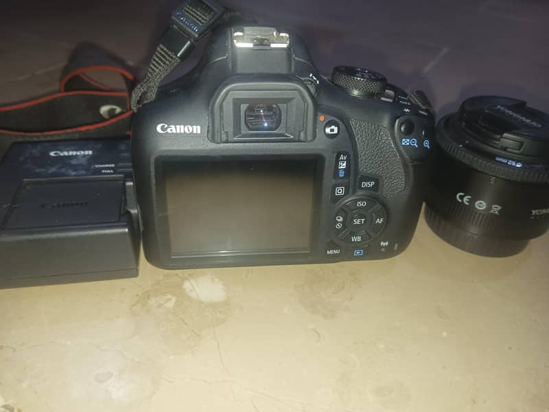 Canon Eos 2000D 2