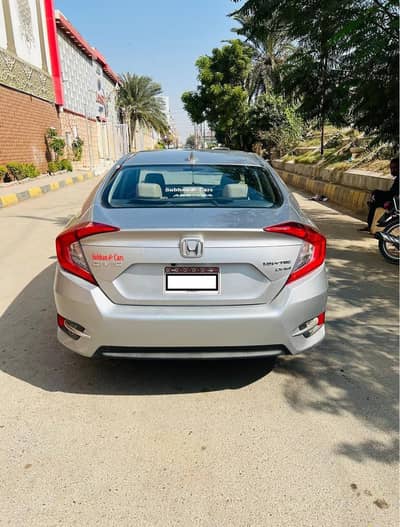 Honda Civic Oriel 1.8 i-VTEC CVT 2020