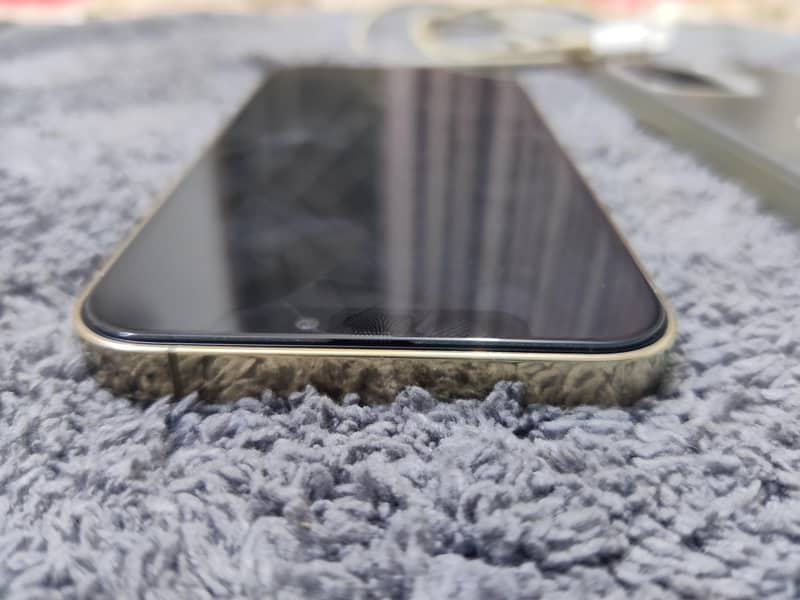 iPhone 12 Pro 5