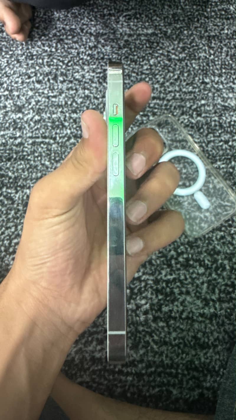 Apple iPhone 14 Pro 2