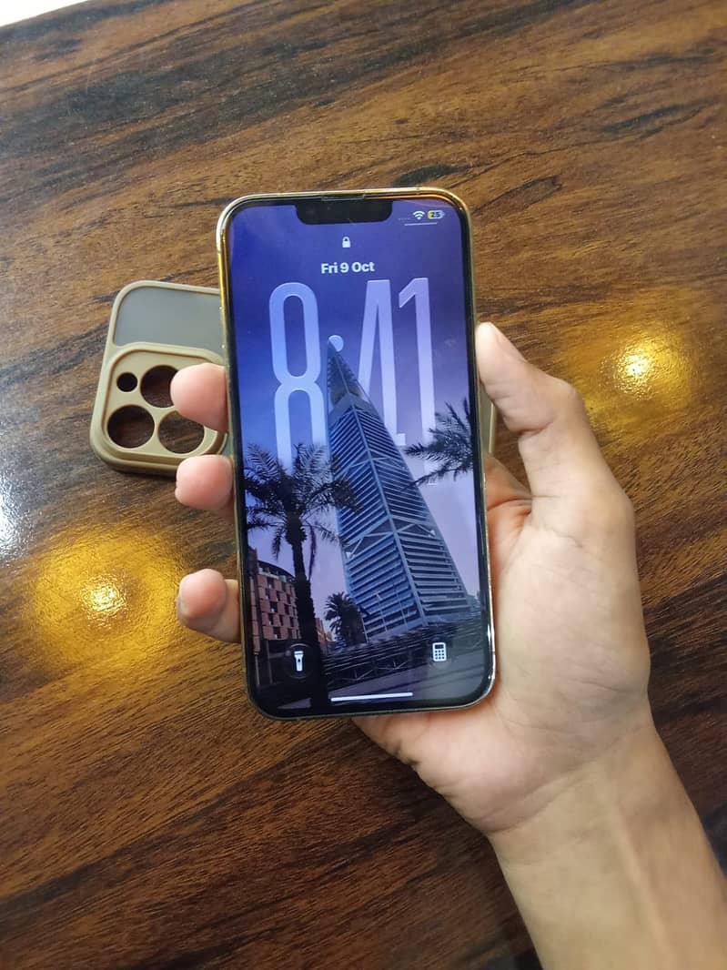 Apple iPhone 13 Pro 6