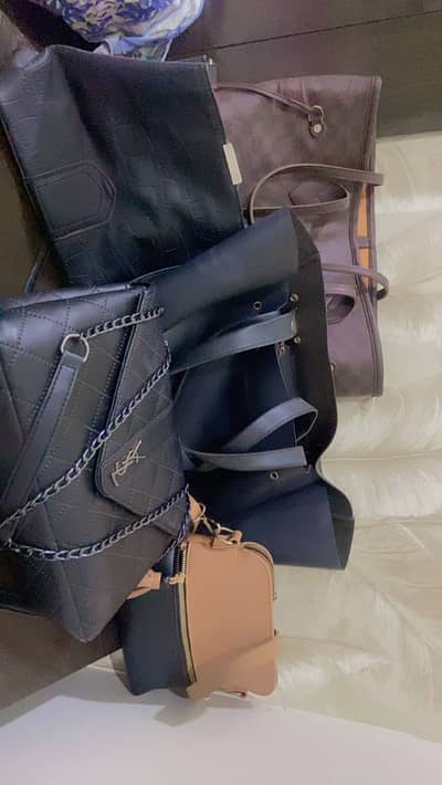 Tote bags and crossbody bags