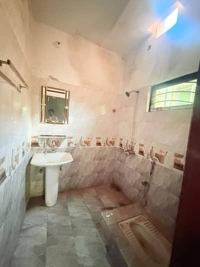 5 Marla lower portion for rent Contact 0304.7663608