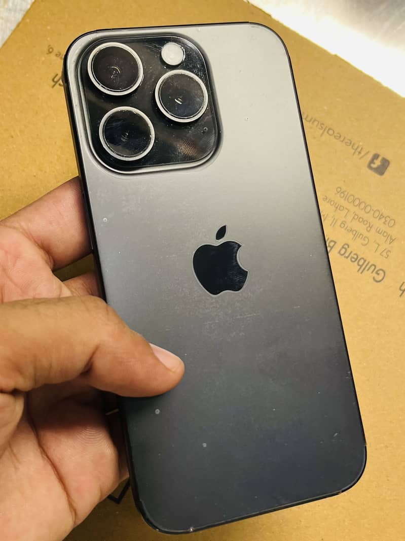 Apple iPhone 15 Pro 0