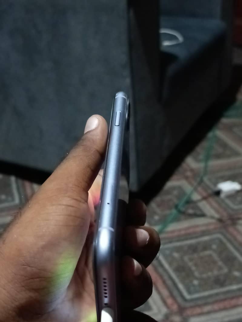 Apple iPhone 11 1