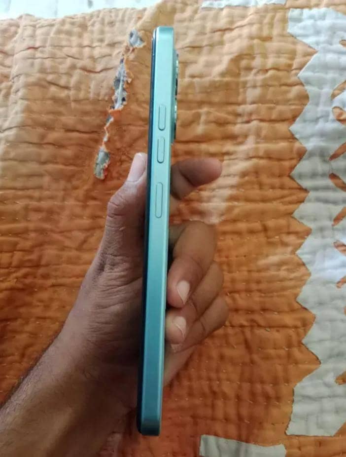 Tecno Spark go2 4