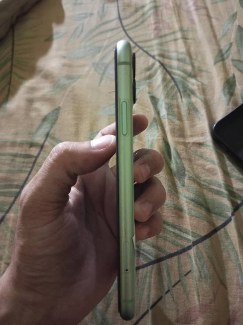 Apple iPhone 11 2