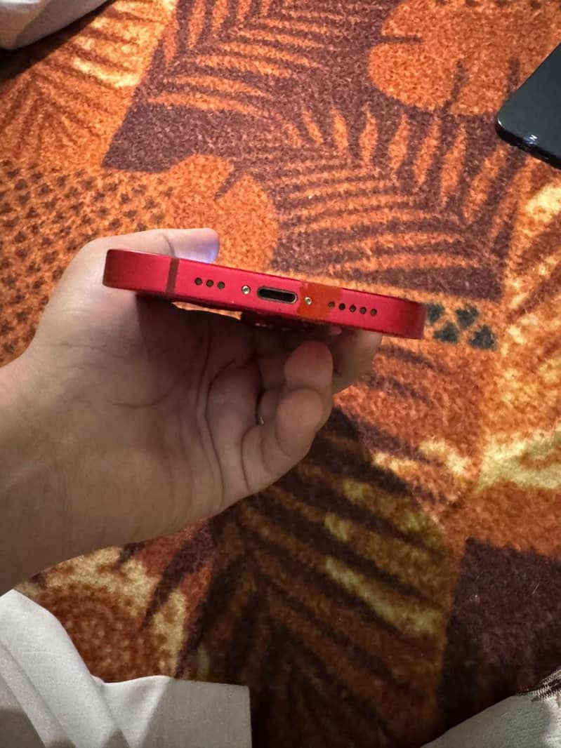 Apple iPhone 14 3
