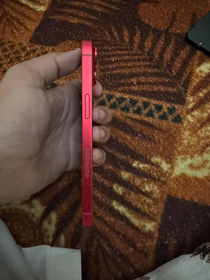 Apple iPhone 14 4