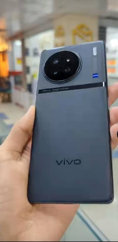 Vivo X90s
