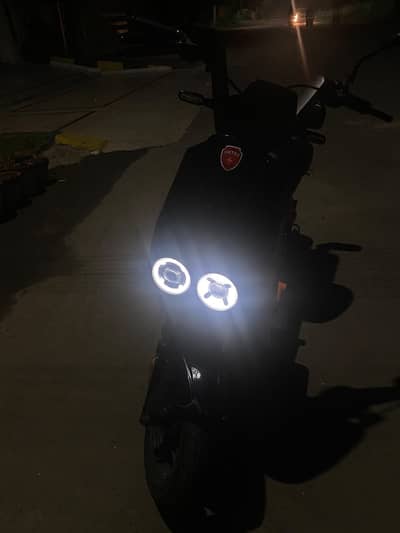 Metro ev super bike
