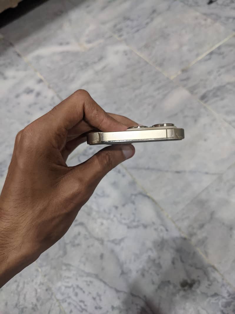 Iphone 14 Pro JV 5