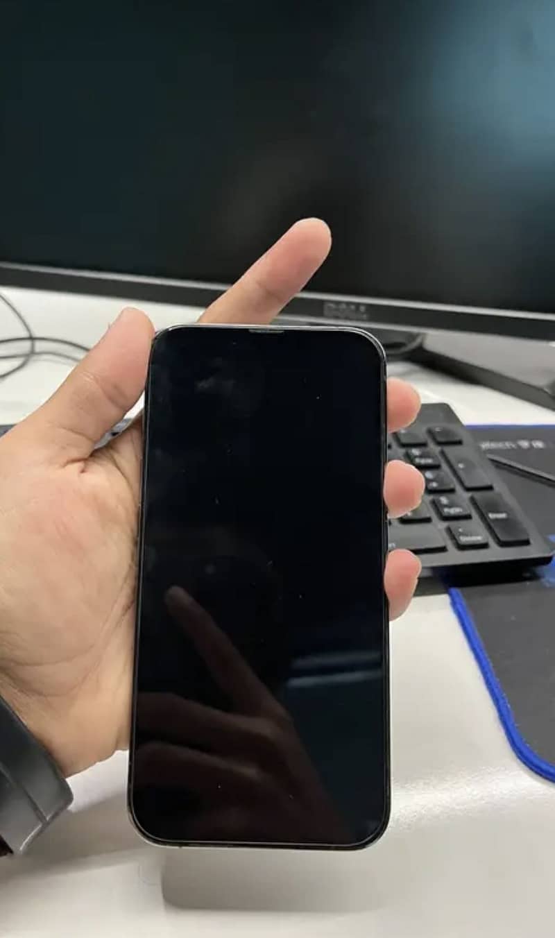 Apple iPhone 13 Pro 4