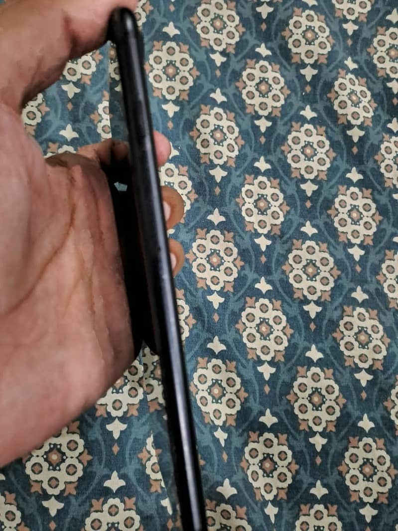 Apple iPhone 7 Plus 5
