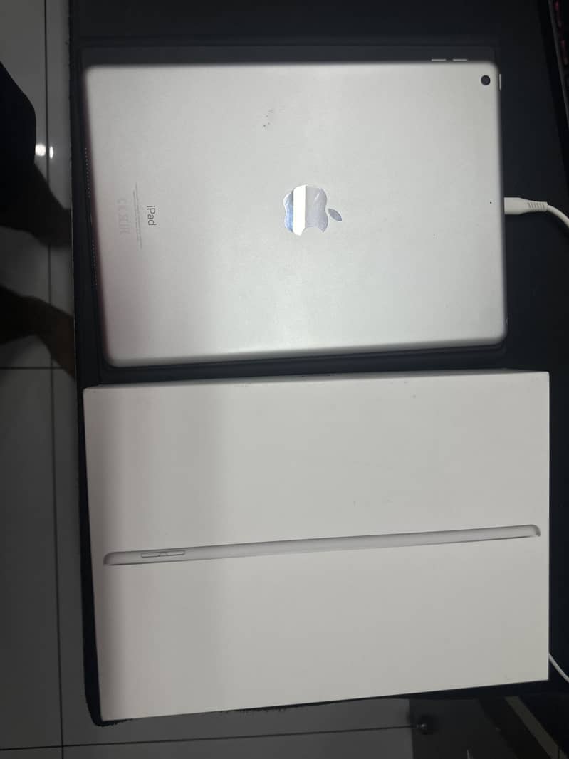Ipad 9th generation 64 gb 10/10 0