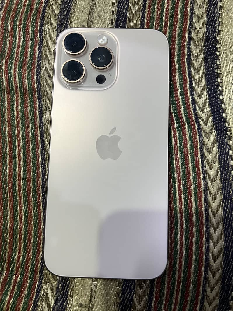 Apple iPhone 16 Pro Max 0